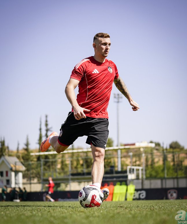 TRANSFER HABERİ: Galatasaray’dan Polonyalı yıldıza kanca!