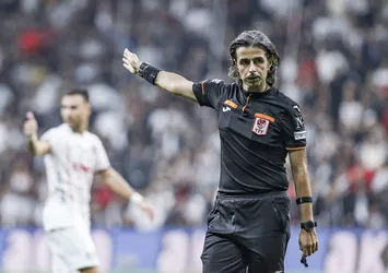 Dolmabahçe'de art arda iki kırmızı kart!