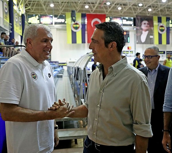 Fenerbahçe’nin borcu 800 milyon Euro!